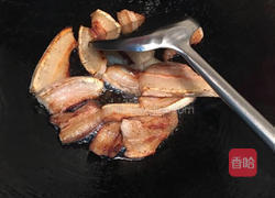 五花肉焖冬菇的做法图解1