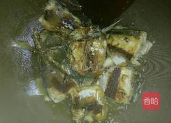 烧冻鱼的做法图解8