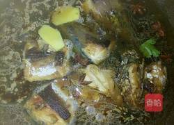 烧冻鱼的做法图解12