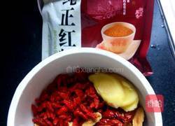 红枣枸杞饮品的做法图解1