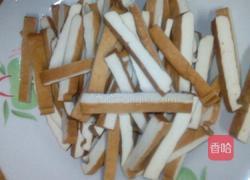 豆干炒腊肉的做法图解2