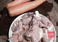 胡萝卜烧羊肉的做法图解1