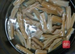 腐竹三层肉的做法图解1