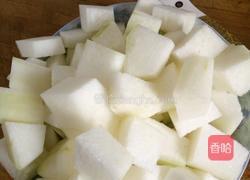 鸡架炒冬瓜的做法图解1