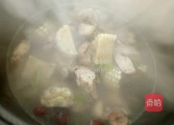山药玉米炖鸡的做法图解2