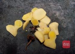 骨皮焖小墨鱼的做法图解2