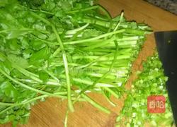 芹菜和韭菜饺子的做法图解4