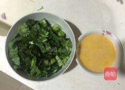 鸡蛋菜心粒炒饭的做法图解3