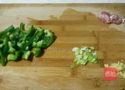 黄瓜溜肉片的做法图解2