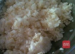 猪肉白菜木耳饺子的做法图解3