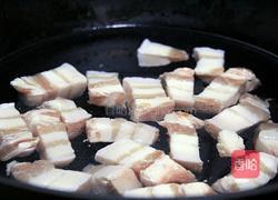 大白菜燉紅燒肉的做法圖解2