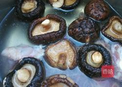 排骨香菇汤的做法图解3