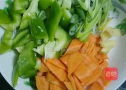 牛肉炒杏鲍菇土豆干的做法图解3