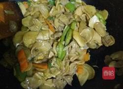 牛肉炒杏鲍菇土豆干的做法图解8