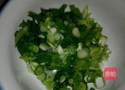 胡萝卜鸡蛋葱油饼的做法图解2