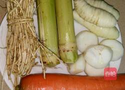 白茅根竹蔗马蹄糖水的做法图解1