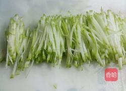 爽口萝卜丝的做法图解2