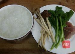 茶树菇青菜瘦肉粥的做法图解1