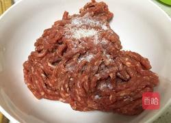 牛肉芹菜饺的做法图解2