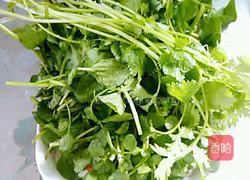 西洋菜金针菇蛋花汤的做法图解1