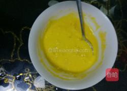 蛋黄焗玉米的做法图解3