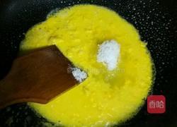 蛋黄焗玉米的做法图解7