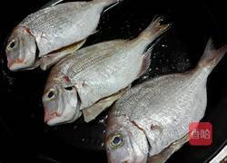 香煎红腊鱼的做法图解4