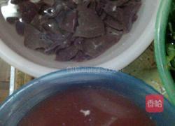 猪肝菠菜的做法图解2