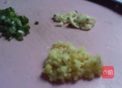 糖醋带鱼的做法图解2