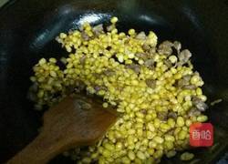 牛肉粒炒黄豆芽的做法图解5