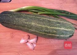 虾仁炒小黄瓜的做法图解1