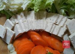 肉燕炖粉条的做法图解2