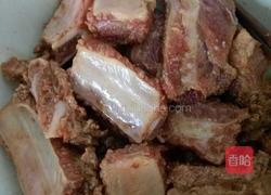 孜然蒜香排骨的做法图解1