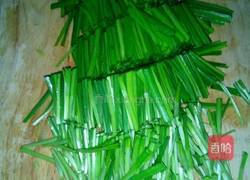 青笋炒韭菜的做法图解3