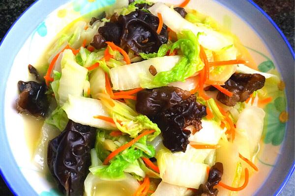 白菜炒木耳的精选做法