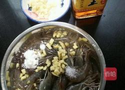 蒜香椒盐虾的做法图解2