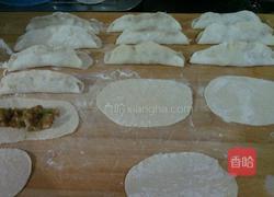芹菜肉锅贴的做法图解7