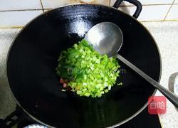 火腿肠芹菜碎的做法图解6