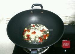 香辣圆白菜的做法图解2