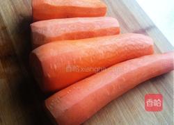 胡萝卜肉水饺的做法图解1