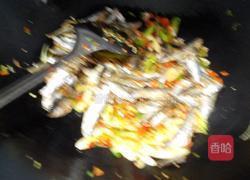 香辣鱼干的做法图解7