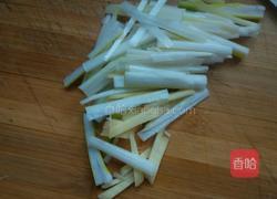 冬菇炒白菜的做法图解2