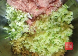 大肉萝卜蒸饺的做法图解3