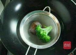 爱心早餐的做法图解1