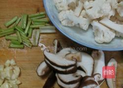 花菜肉片的做法图解1