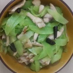 莴笋炒肉的做法[图]