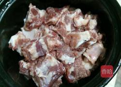 电饭煲蒸排骨的做法图解1