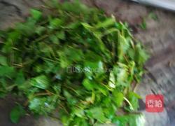 马蹄叶腊肉炒饭的做法图解1