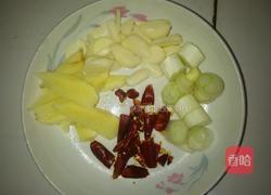 宫保虾球的做法图解1