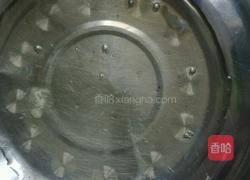 乱作一团的做法图解1